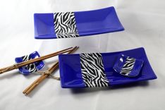 Blue Glass Sushi Set With Zebra Stripes For Two 4 small