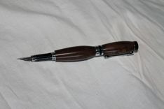 Walnut Burl Classic Fountain Pen 4 small