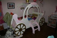 Child's Princess Carriage Bed 1 small