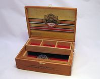 Cigar Jewelry Box: Ashton Cabinet Belicoso 4 small