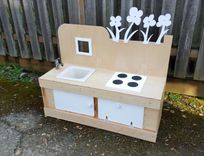 Kids Indoor/Outdoor Play Kitchen 1 small