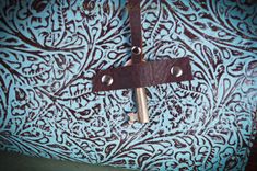Bison And Turquoise Leather Bag Made With Skeleton Key Closure 6 small