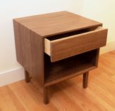 MID CENTURY MODERN WATERFALL / DOVETAILED SIDE / NIGHT TABLE 2 small