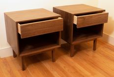 MID CENTURY MODERN WATERFALL / DOVETAILED SIDE / NIGHT TABLE 3 small