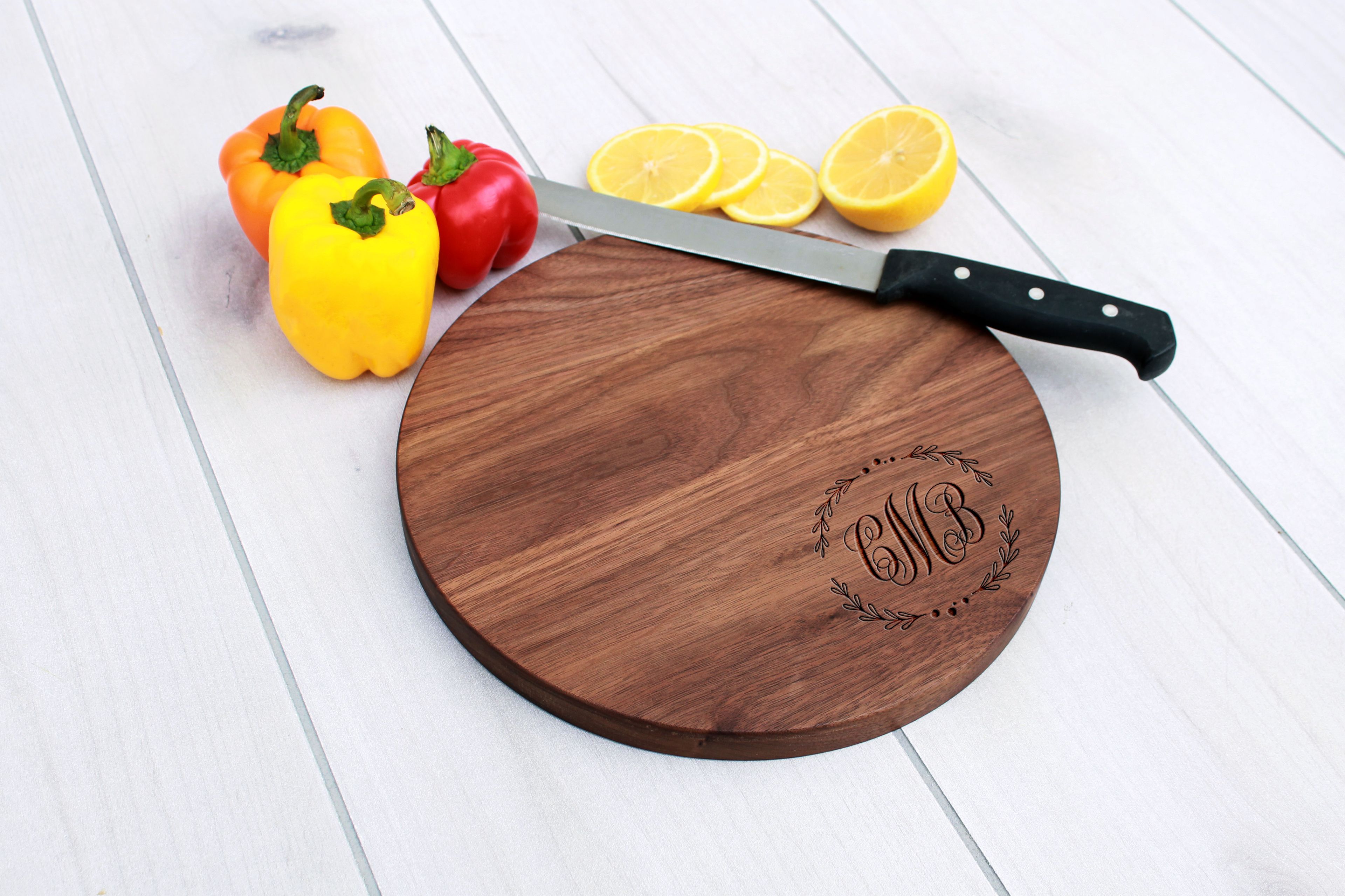 Personalized Cutting Board, Engraved Cutting Board, Wedding Gift – Cbr-Wal-Cmb Monogram Family